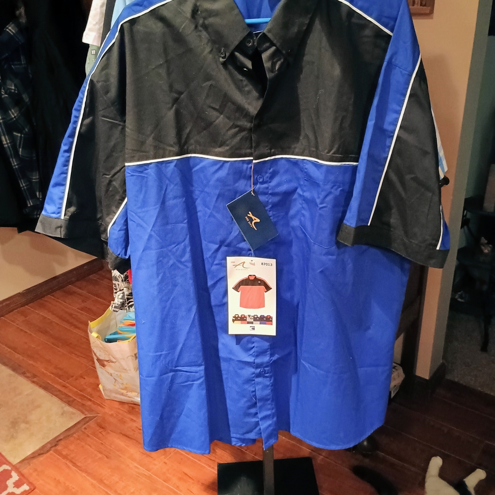 Men's Black and Blue Button Down Shirt Bin 18
